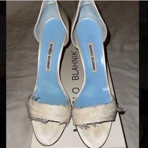 Manolo Blahnik d’Orsay pump